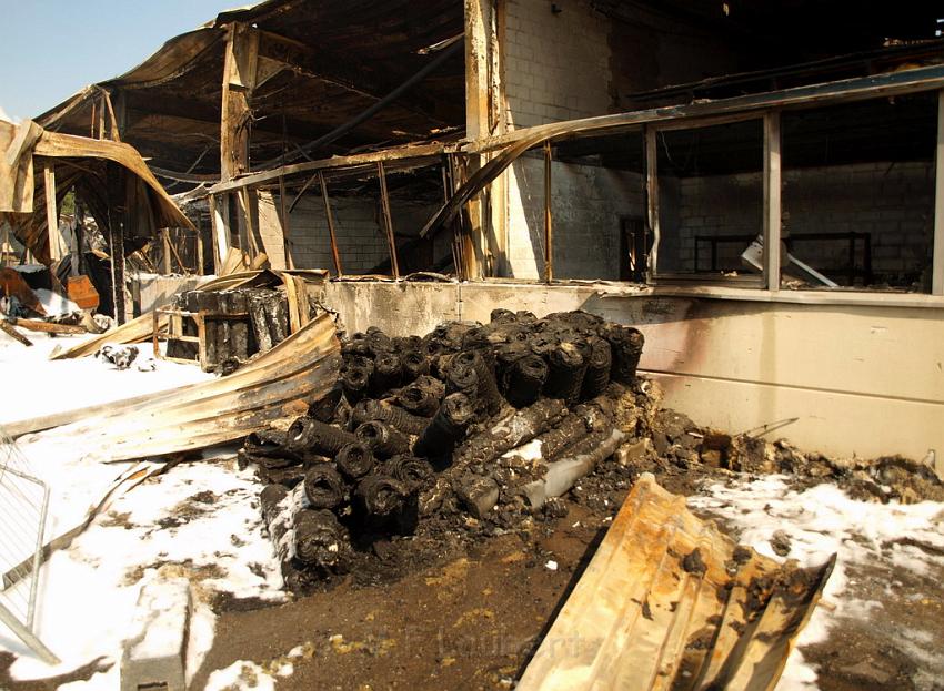 Feuer Halle Siegburg Gewerbegebiet Zange P081.JPG